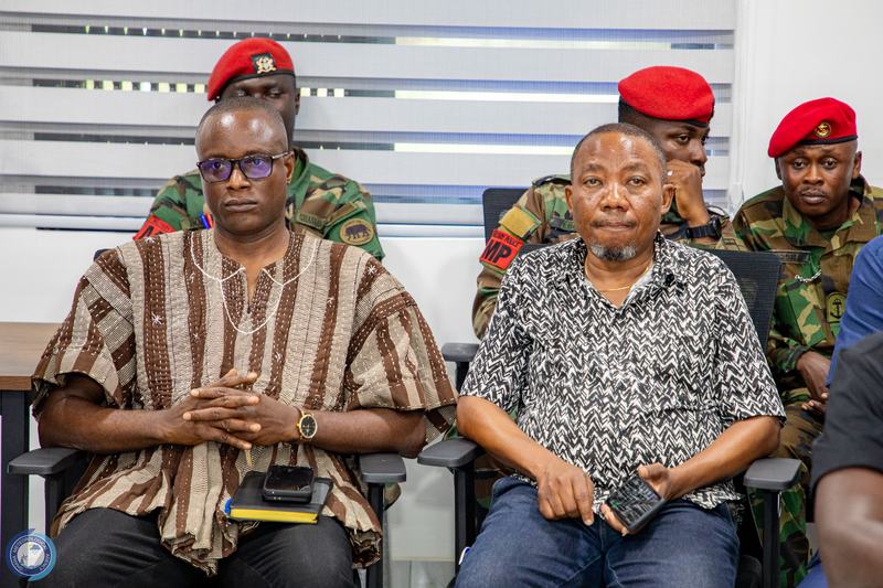 656A8889